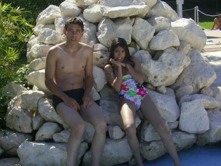 voisi mon amie juju et son grand frère !! 